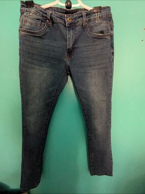 Kenneth Cole High-Rise Straight Jeans in Medium Blue